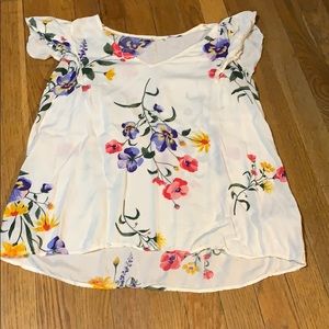 A cute flower blouse!